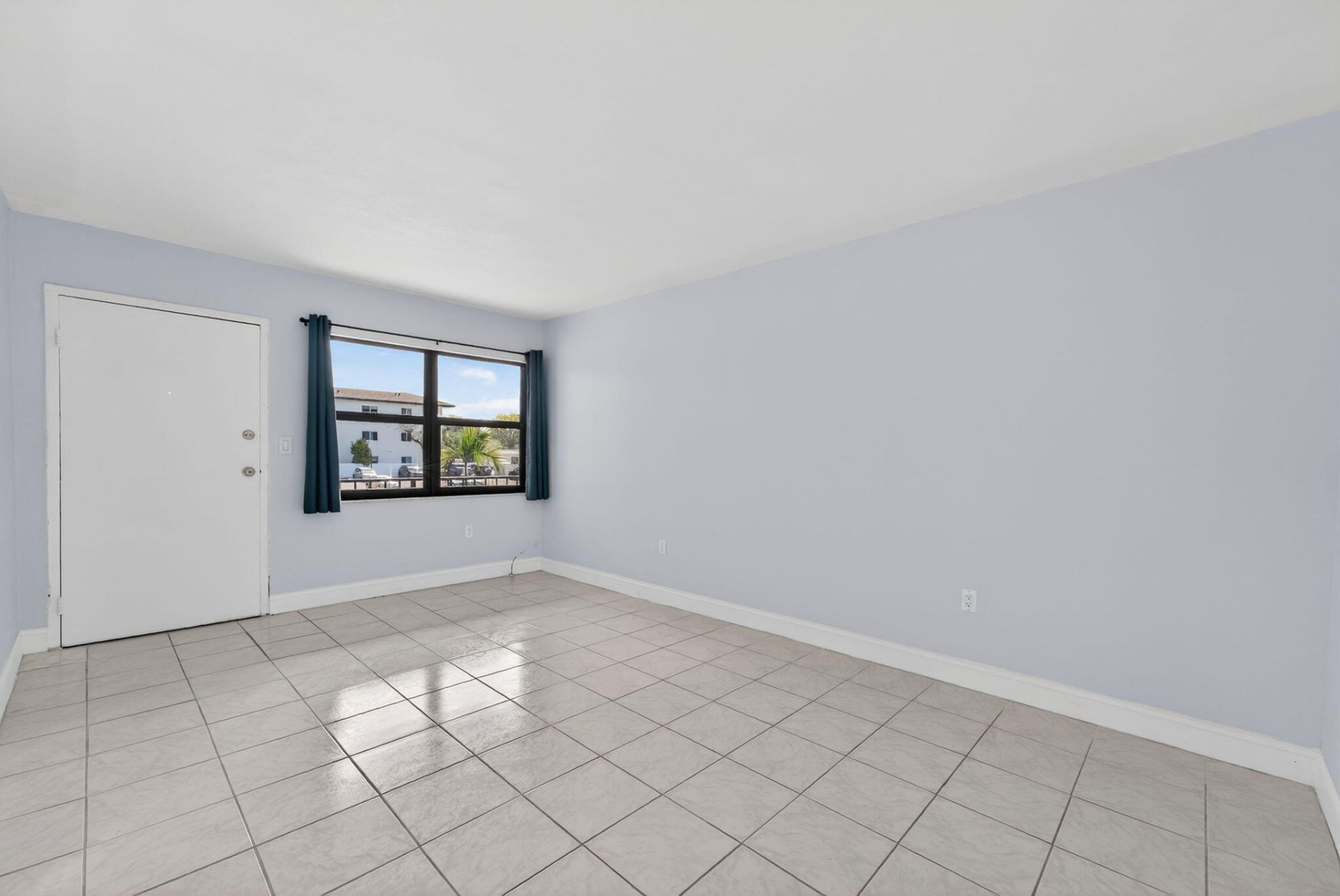 1335 W 68th Street, Unit 208, Hialeah, FL 33014 Photo