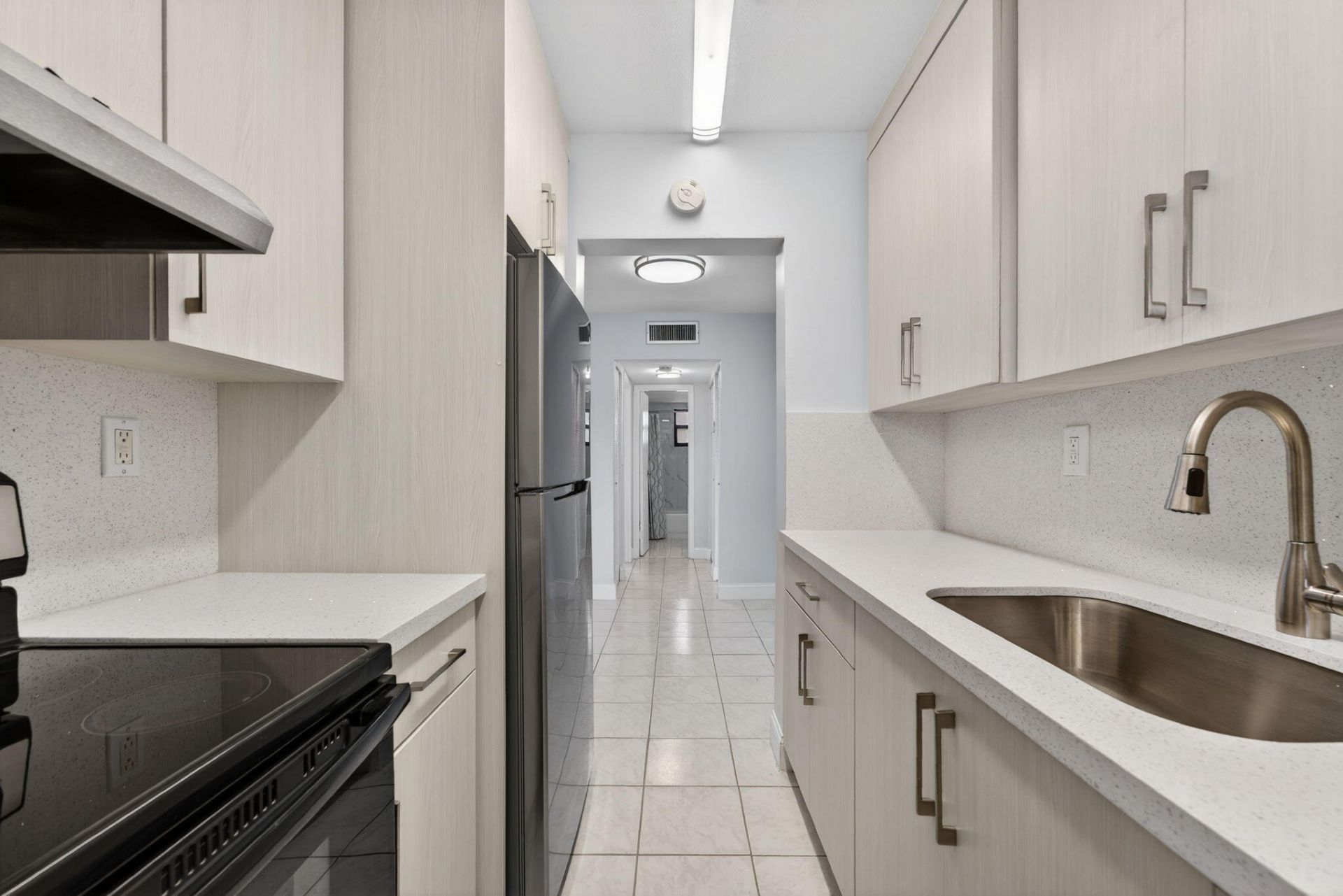 1335 W 68th Street, Unit 208, Hialeah, FL 33014 Photo