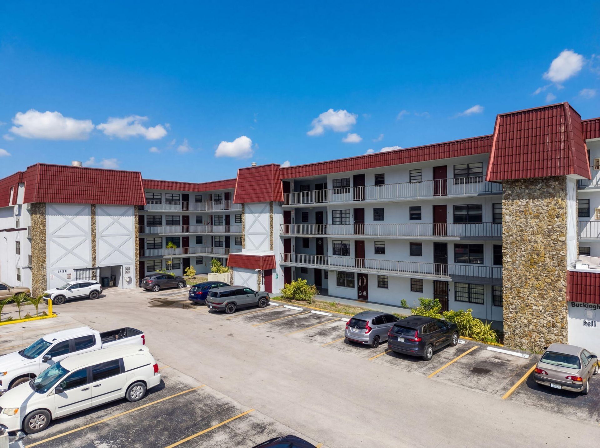 1335 W 68th Street, Unit 208, Hialeah, FL 33014 Photo