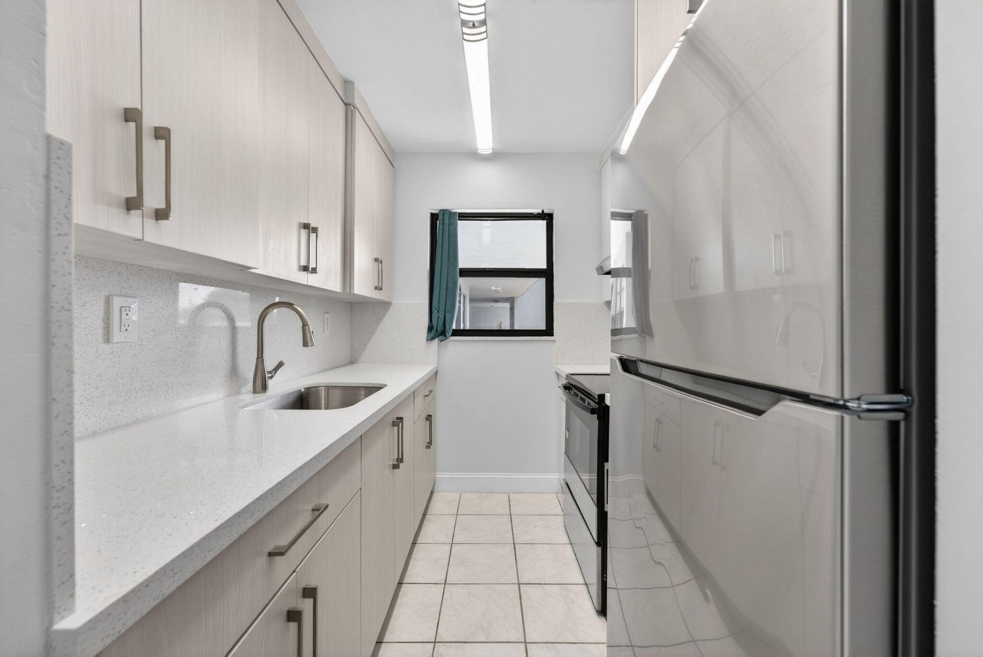 1335 W 68th Street, Unit 208, Hialeah, FL 33014 Photo