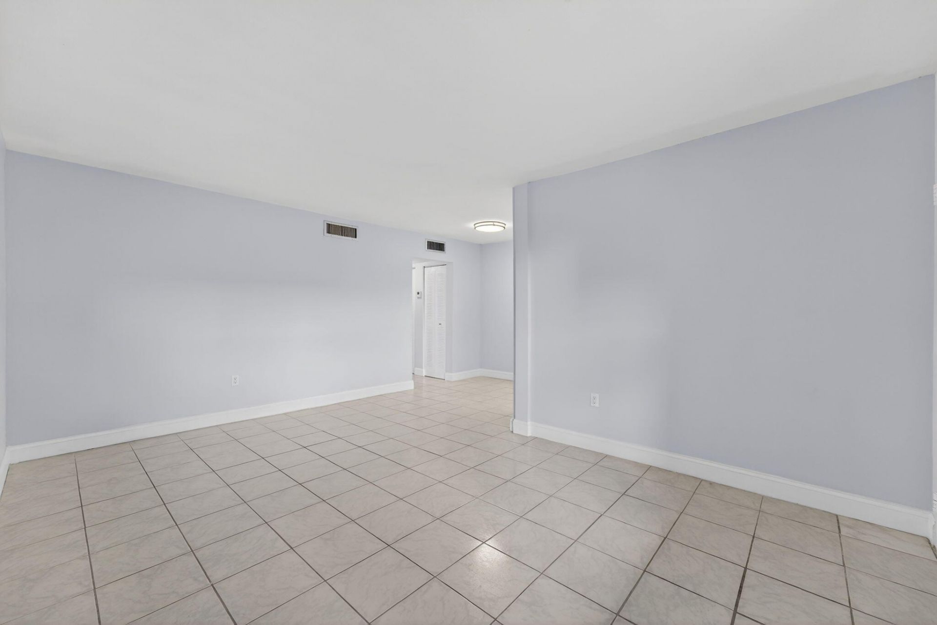 1335 W 68th Street, Unit 208, Hialeah, FL 33014 Photo