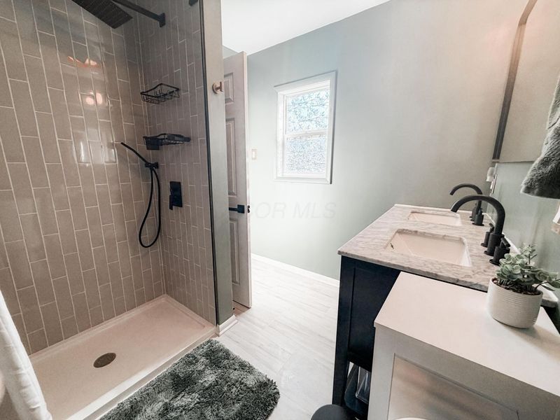 4819 Calvin Drive , Columbus, OH 43227 Photo 10