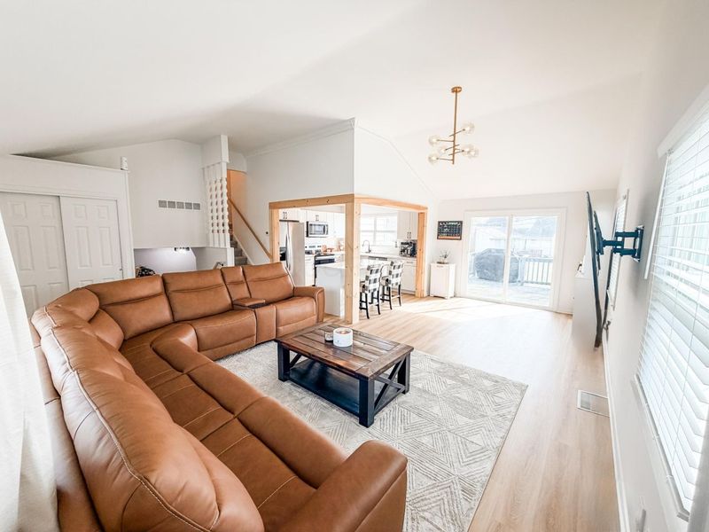 4819 Calvin Drive , Columbus, OH 43227 Photo 2