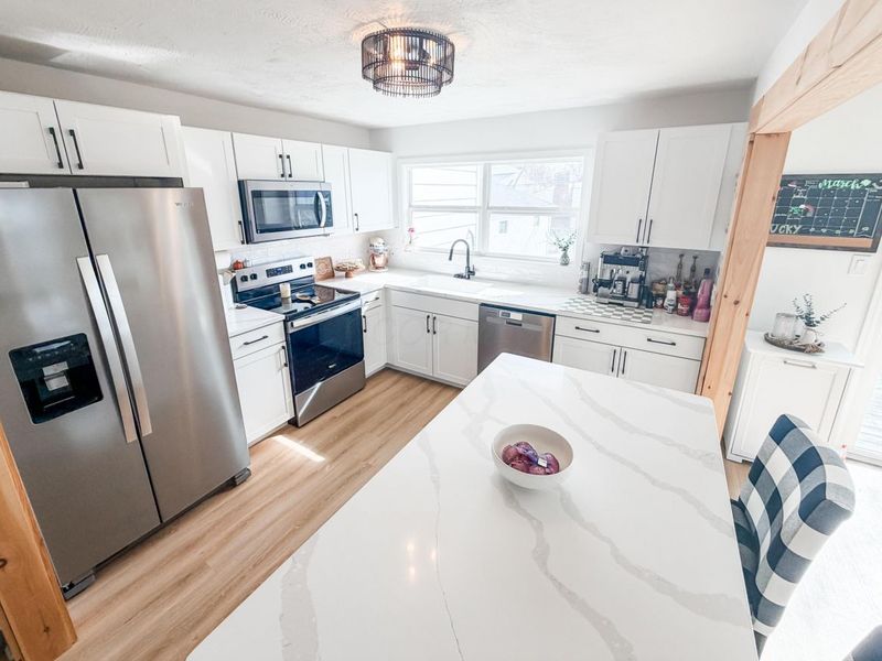 4819 Calvin Drive , Columbus, OH 43227 Photo 4