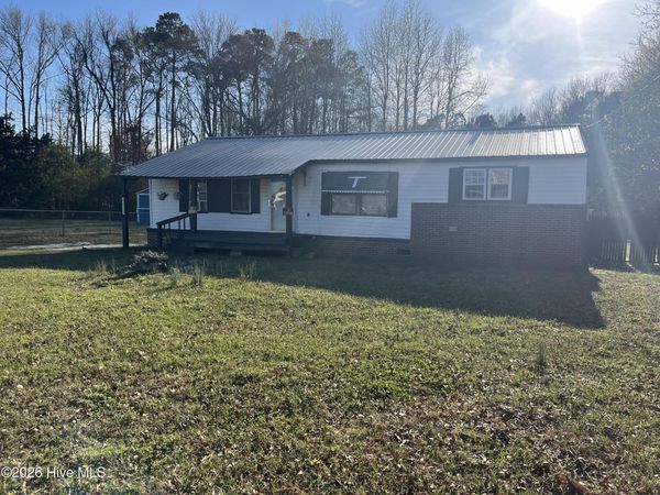 4472 Caratoke Highway, Barco, NC 27917