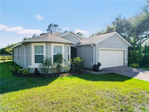 2802 40TH ST SW , Lehigh Acres, FL 33976