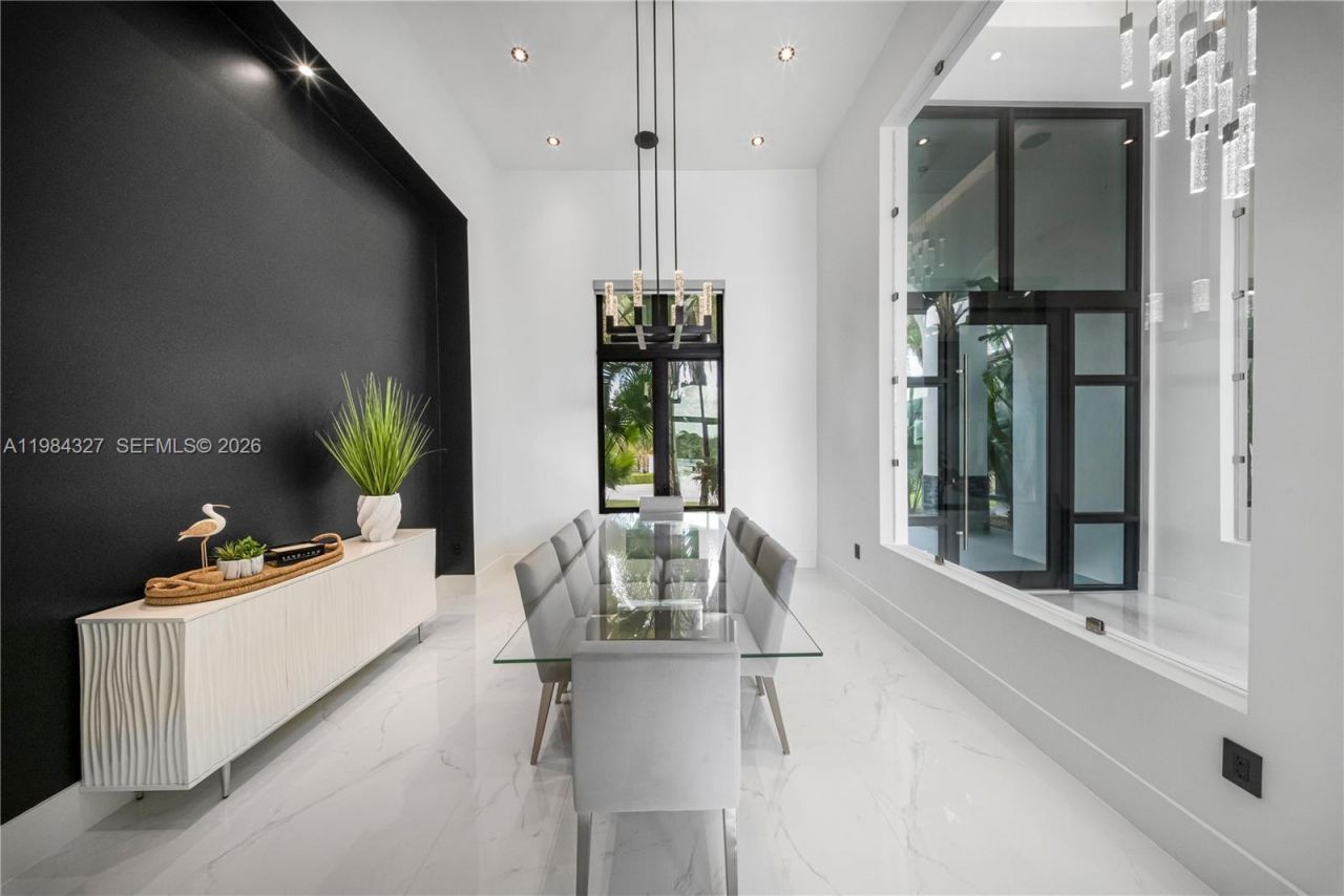 15620 SW 188th Ct, Miami, FL 33187 Photo