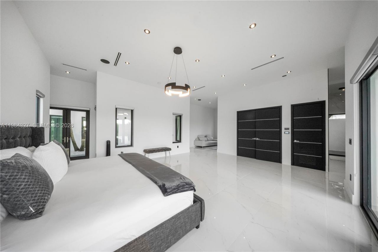 15620 SW 188th Ct, Miami, FL 33187 Photo