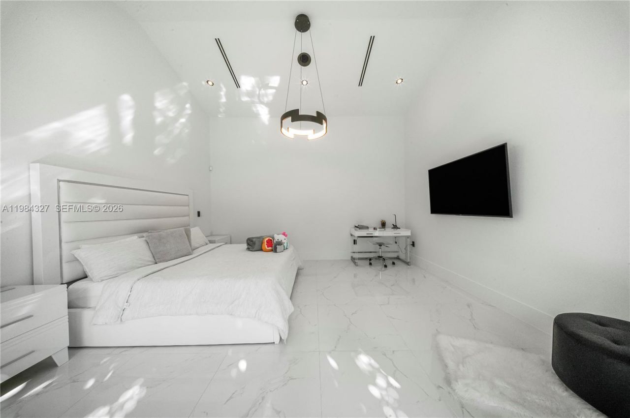 15620 SW 188th Ct, Miami, FL 33187 Photo