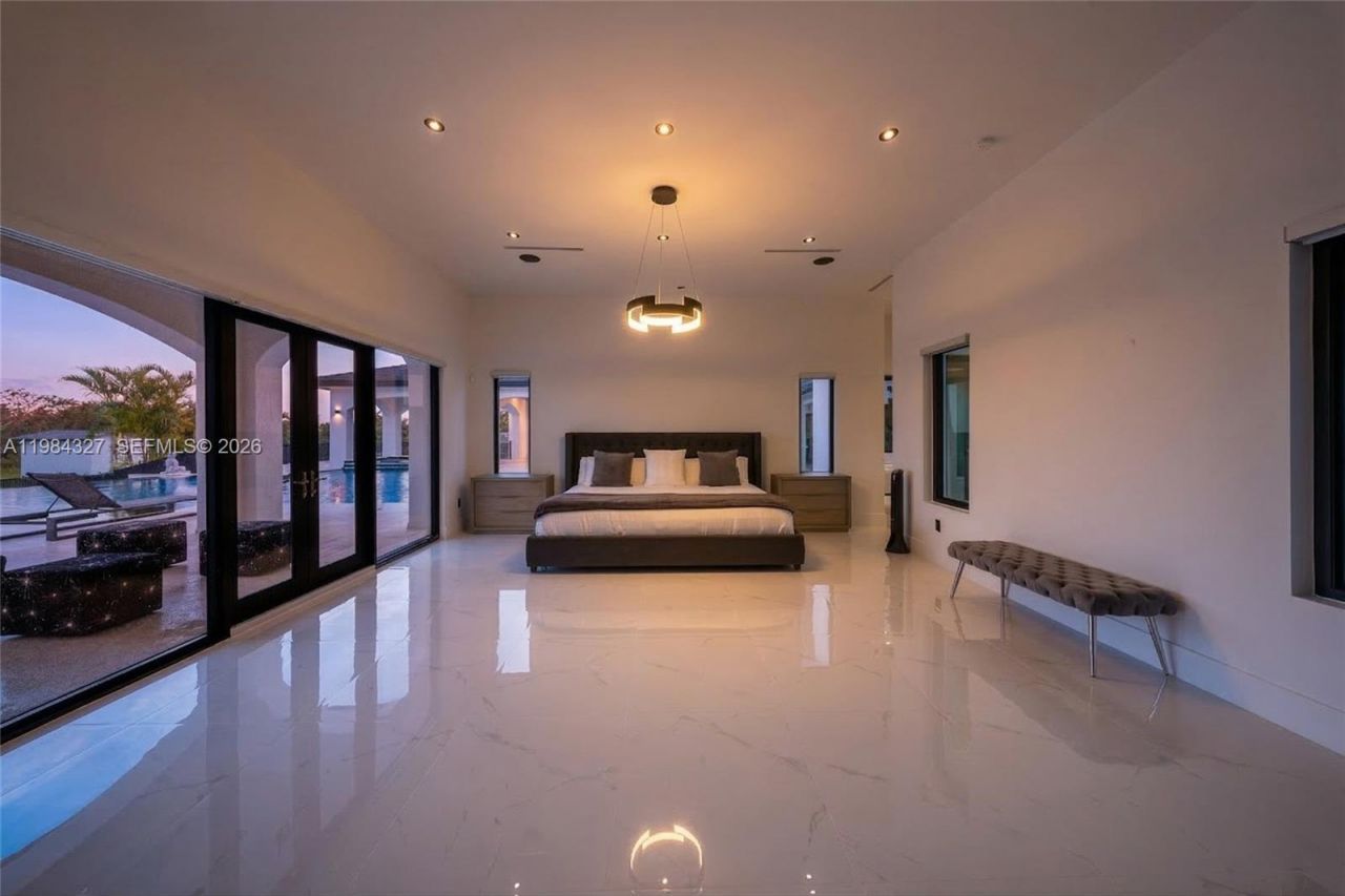 15620 SW 188th Ct, Miami, FL 33187 Photo