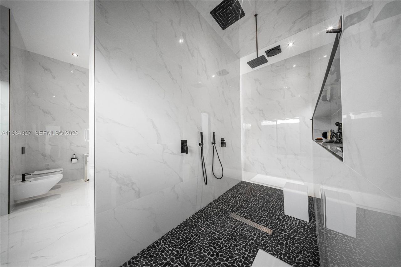 15620 SW 188th Ct, Miami, FL 33187 Photo