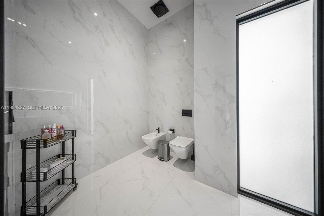 15620 SW 188th Ct, Miami, FL 33187 Photo