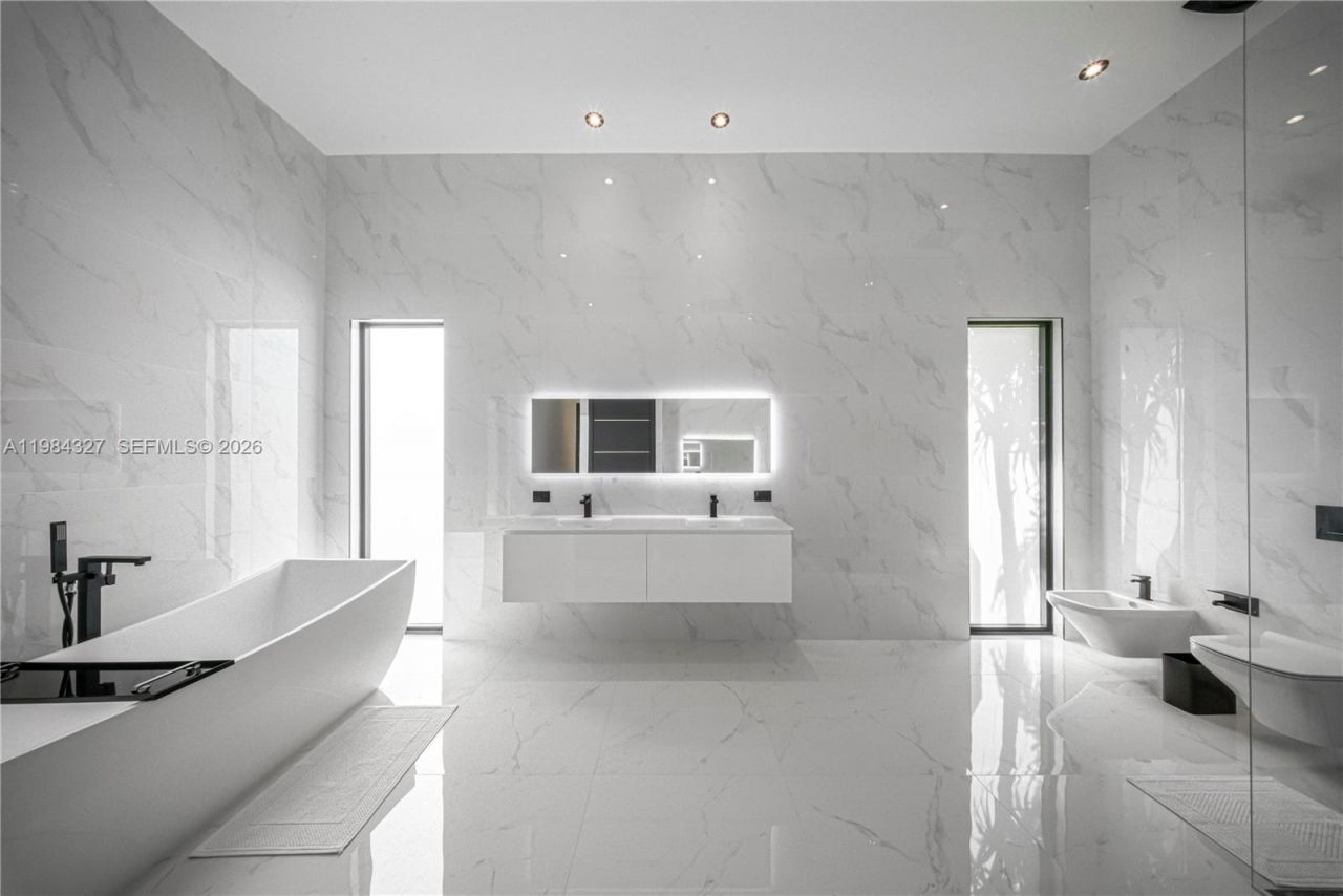 15620 SW 188th Ct, Miami, FL 33187 Photo