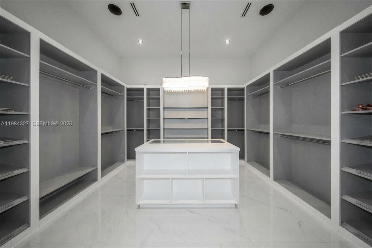 15620 SW 188th Ct, Miami, FL 33187 Photo