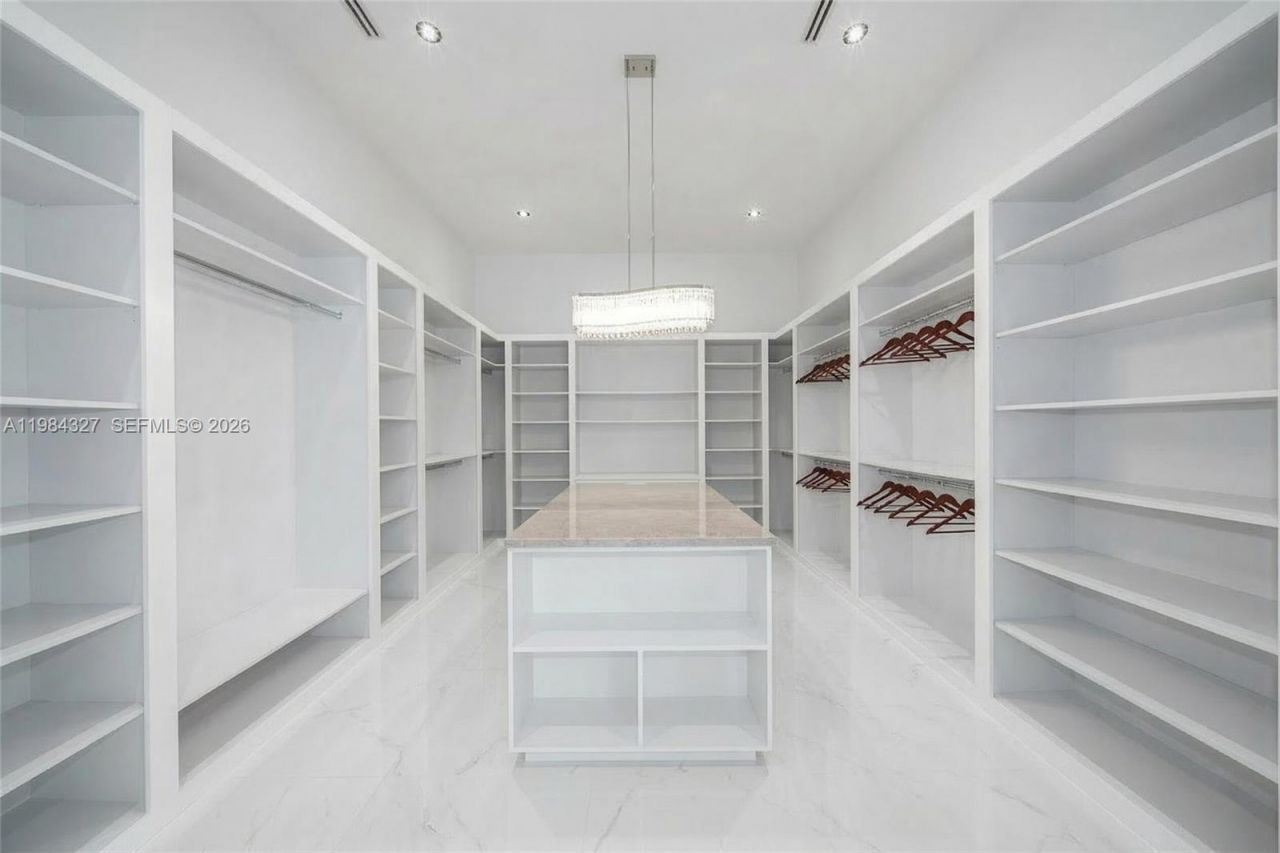 15620 SW 188th Ct, Miami, FL 33187 Photo