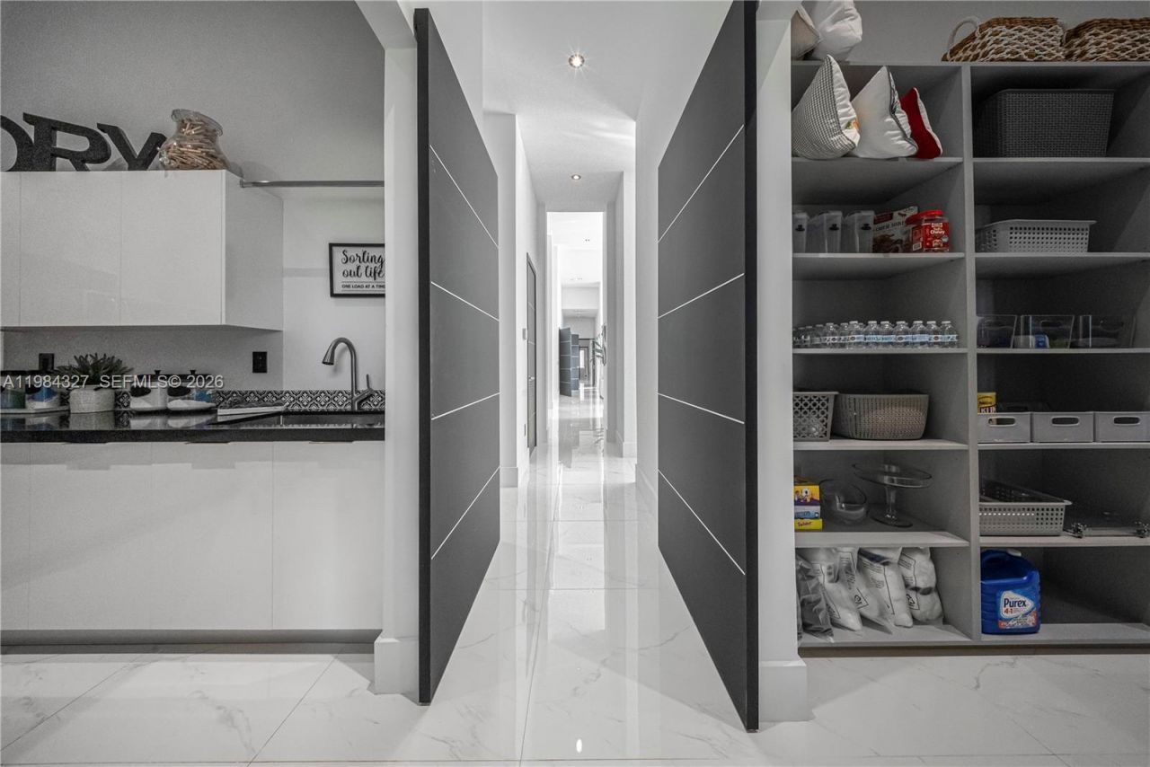 15620 SW 188th Ct, Miami, FL 33187 Photo