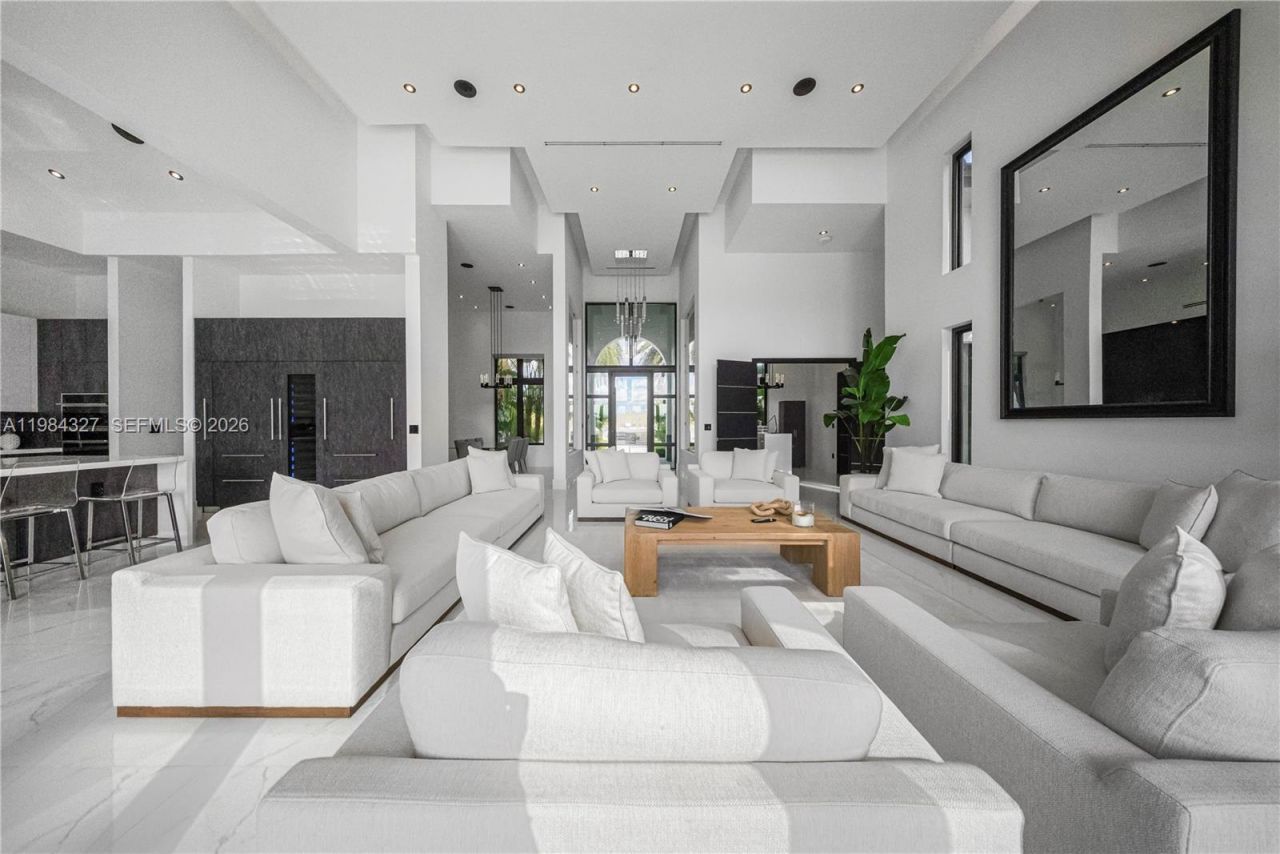 15620 SW 188th Ct, Miami, FL 33187 Photo