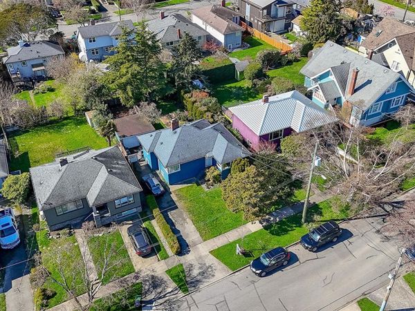 444 Stannard Ave , Victoria, BC V8S 3M5