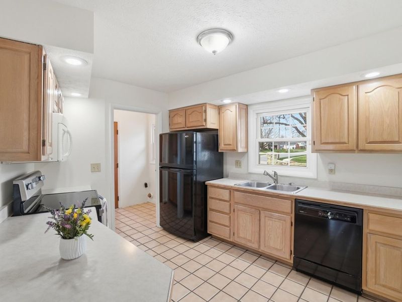 608 W Washington Street, New Carlisle, OH 45344 Photo 11