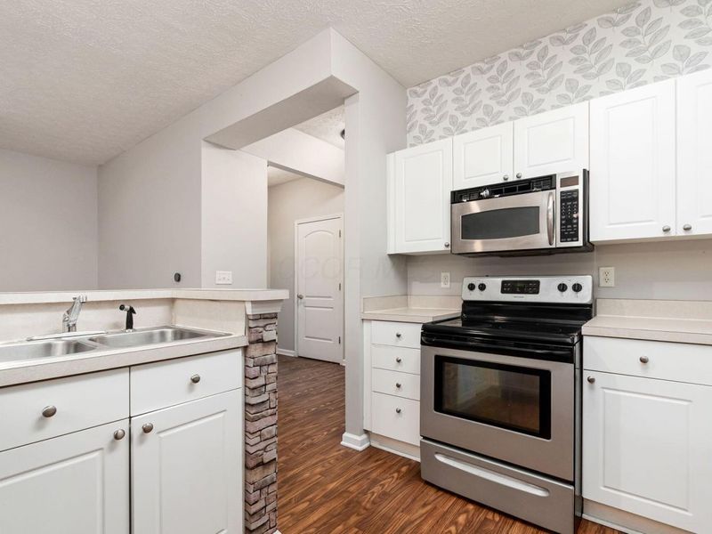 1838 Berrancher Drive , Columbus, OH 43228 Photo 24