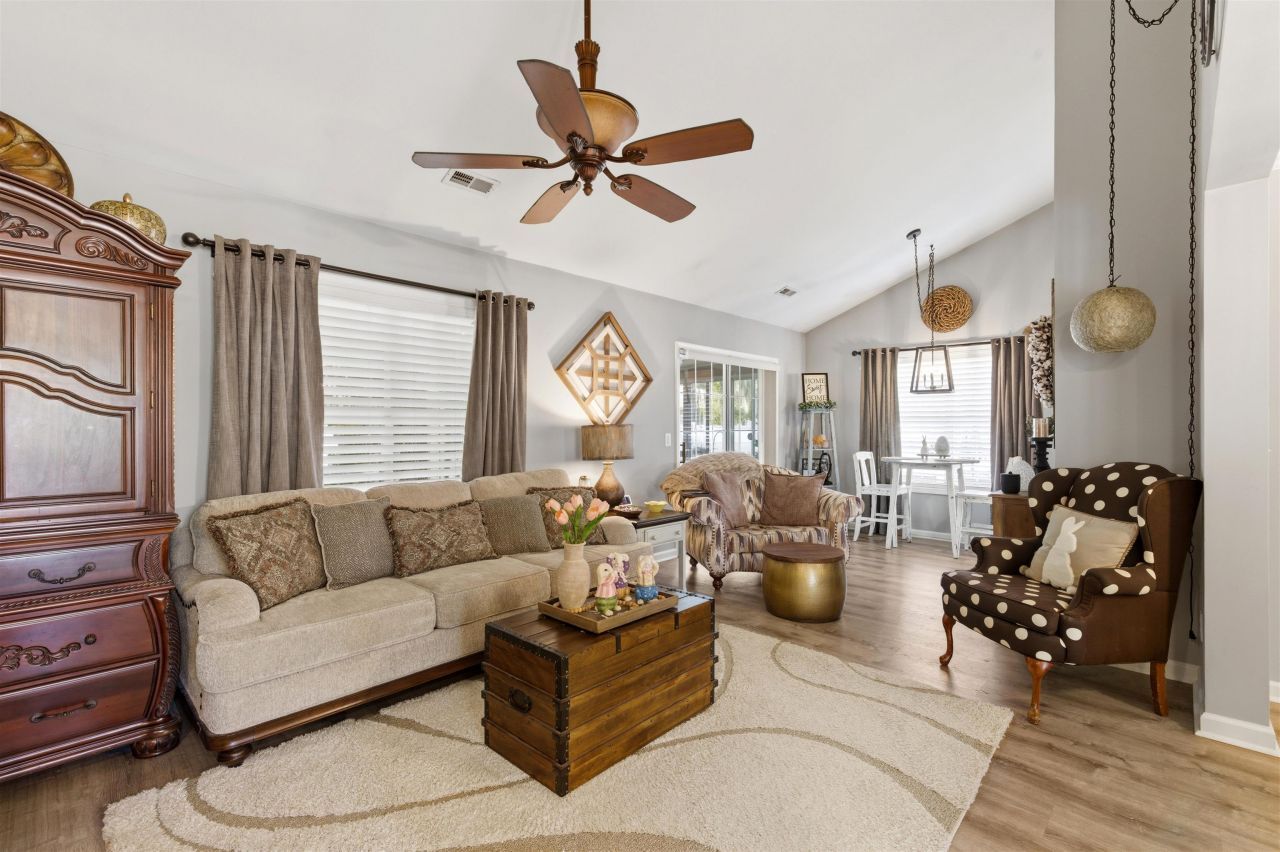 43 Daniel Morrall Ln. Photo 63