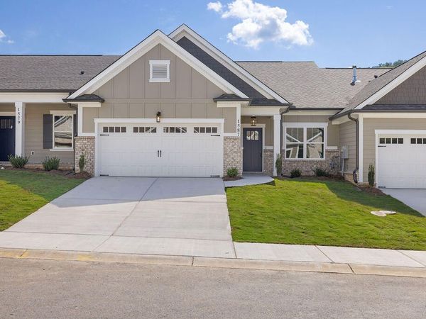 1587 Whisper Winds Lane, Unit 40, Ooltewah, TN 37363