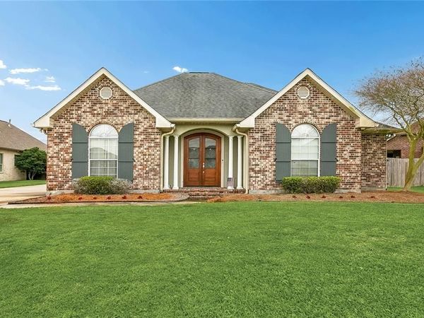 737 SPRING THYME Drive, Belle Chasse, LA 70037