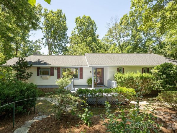 3113 Primrose Drive, Hendersonville, NC 28792