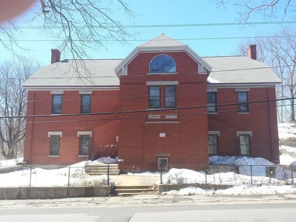 23 Grove, Unit 2L, Spencer, MA 01562