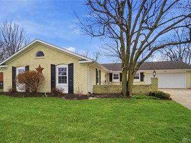 608 W Washington Street, New Carlisle, OH 45344