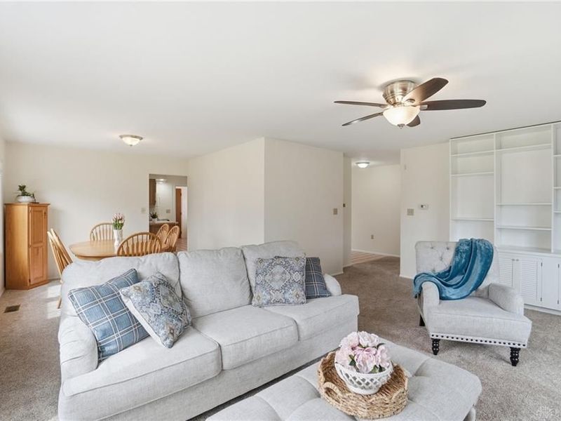 608 W Washington Street, New Carlisle, OH 45344 Photo 6