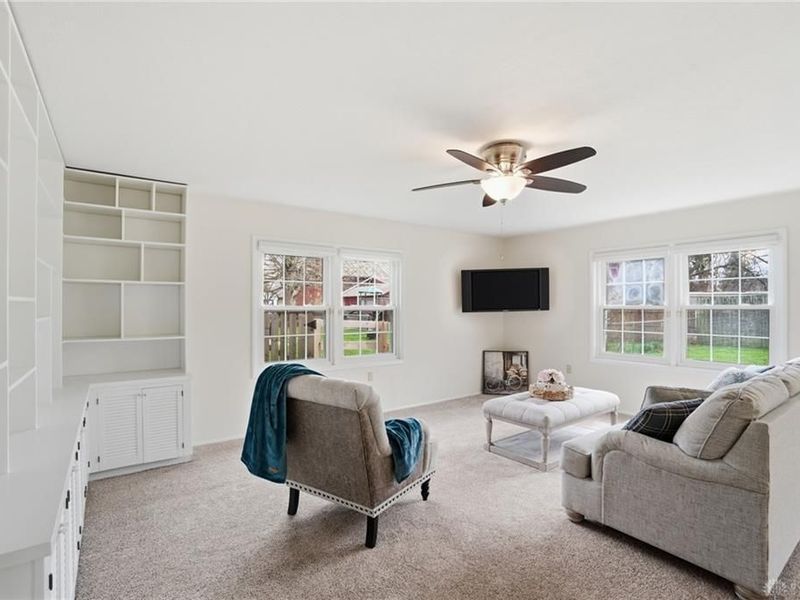 608 W Washington Street, New Carlisle, OH 45344 Photo 7