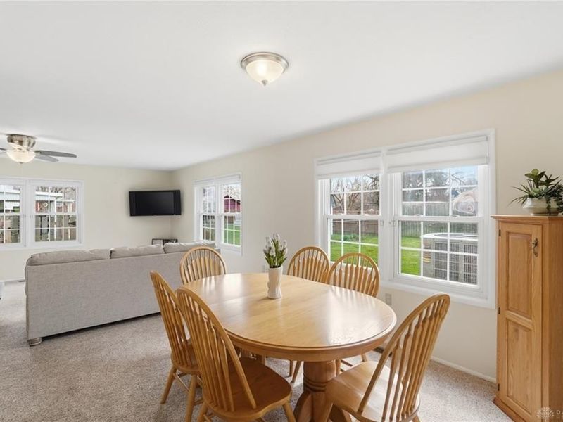 608 W Washington Street, New Carlisle, OH 45344 Photo 9