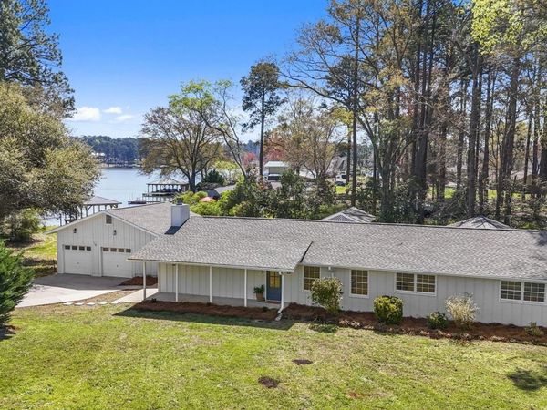 177 NE Lakeshore Circle, Milledgeville, GA