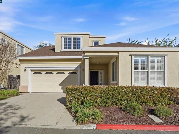 106 Lookout Ct, Hercules, CA 94547