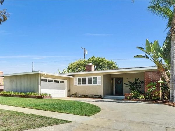 2420 Marwick Avenue, Long Beach, CA 90815