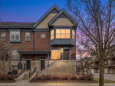 44 Adelaide Street, Detroit, MI 48201