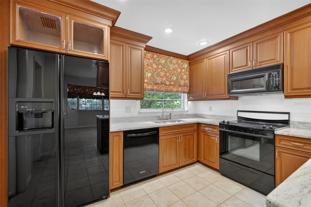 2000 Country Club Drive, Eustis, FL 32726 Photo