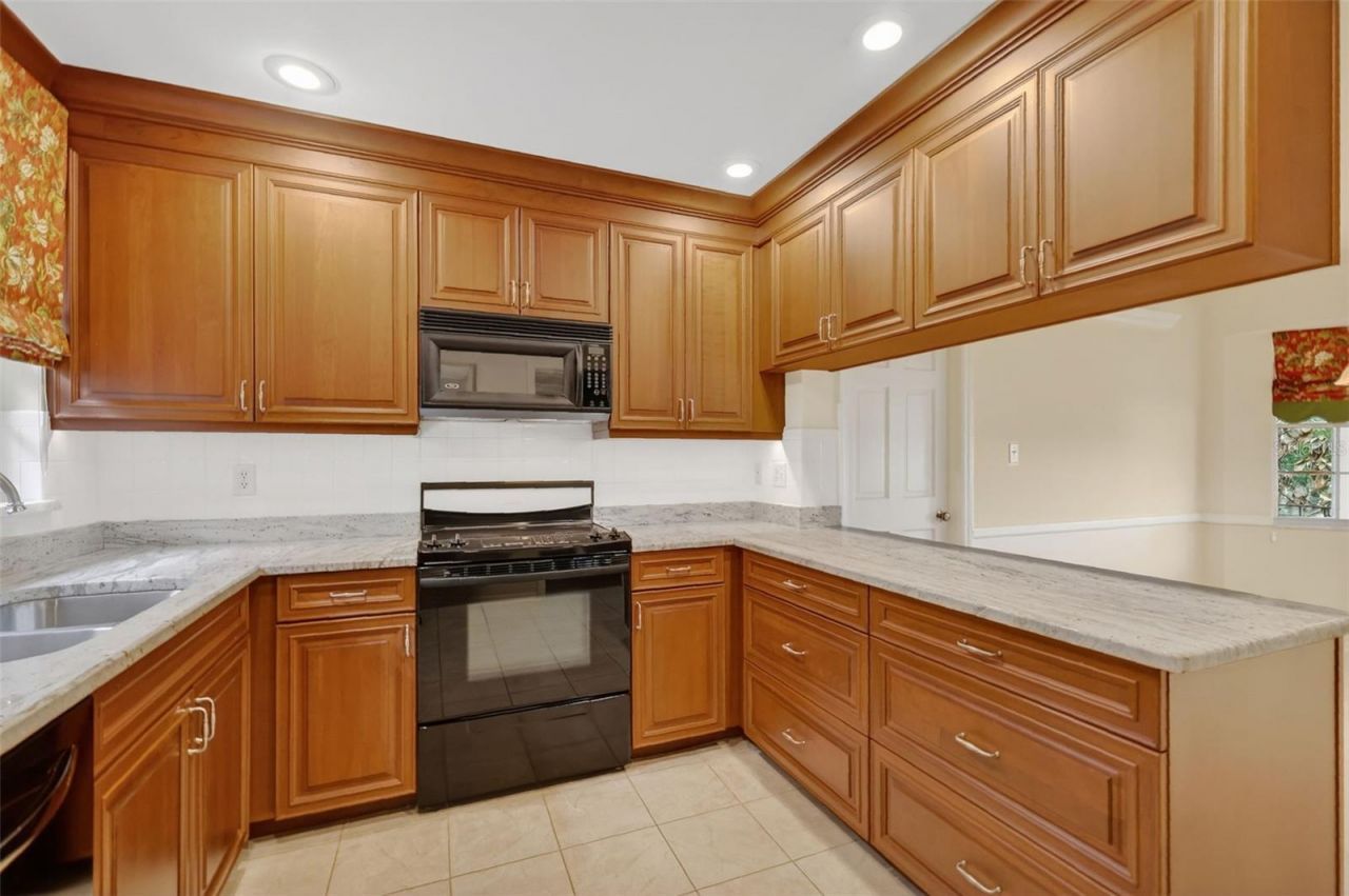 2000 Country Club Drive, Eustis, FL 32726 Photo