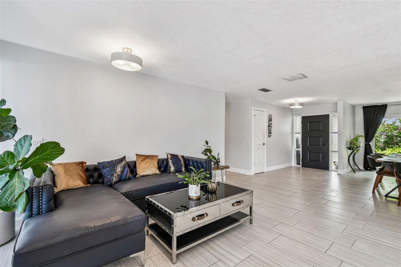 221 Howard Drive, Belleair Beach, FL 33786 Photo