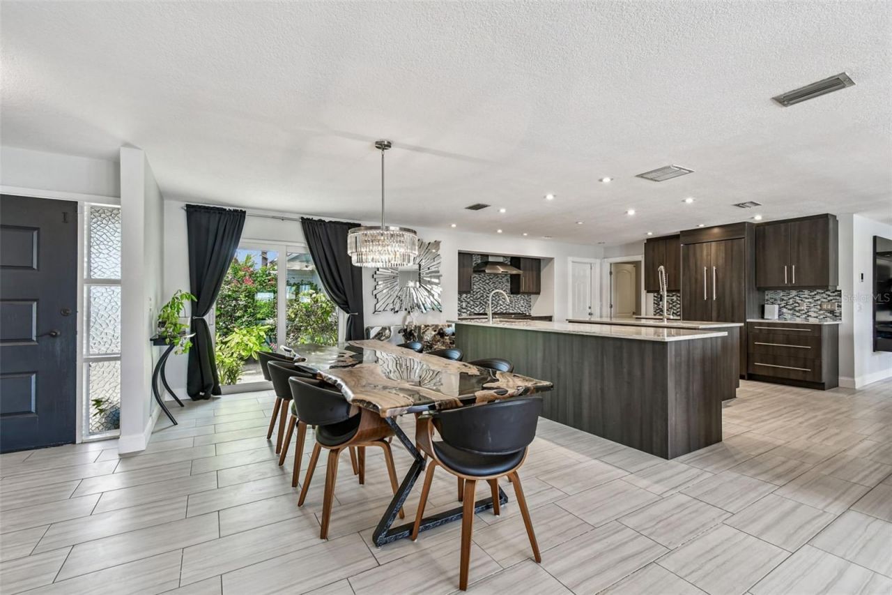 221 Howard Drive, Belleair Beach, FL 33786 Photo