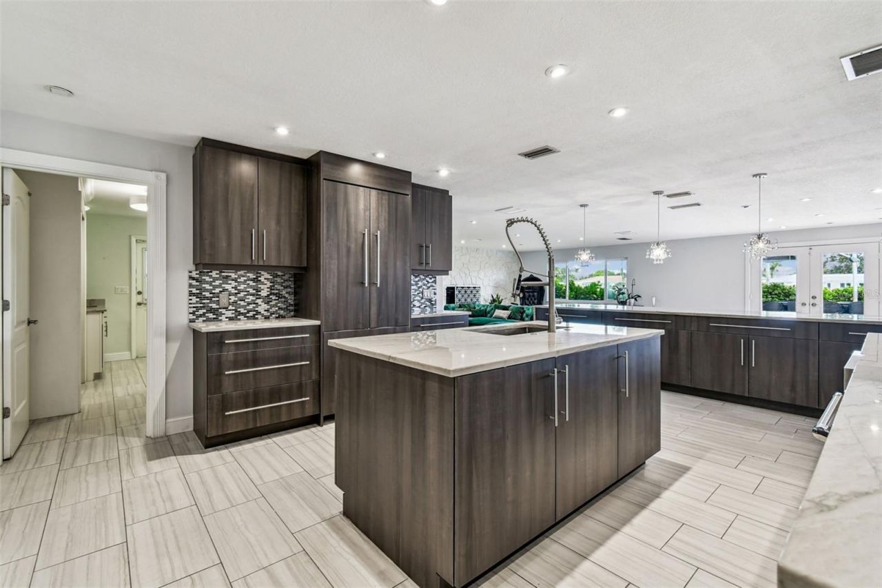 221 Howard Drive, Belleair Beach, FL 33786 Photo