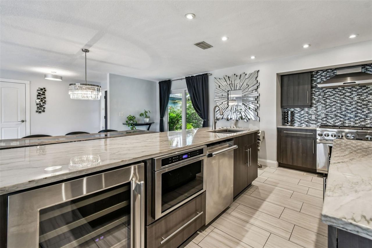 221 Howard Drive, Belleair Beach, FL 33786 Photo