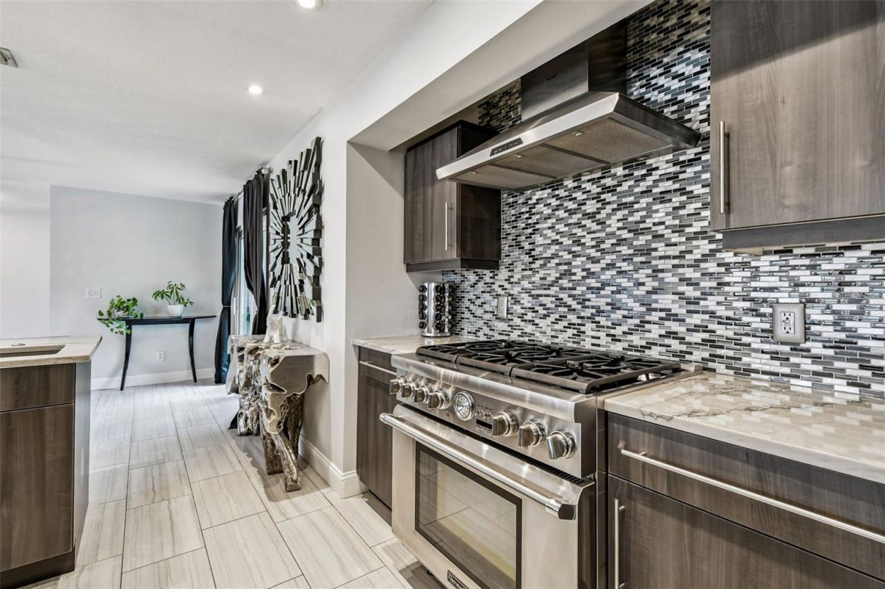 221 Howard Drive, Belleair Beach, FL 33786 Photo