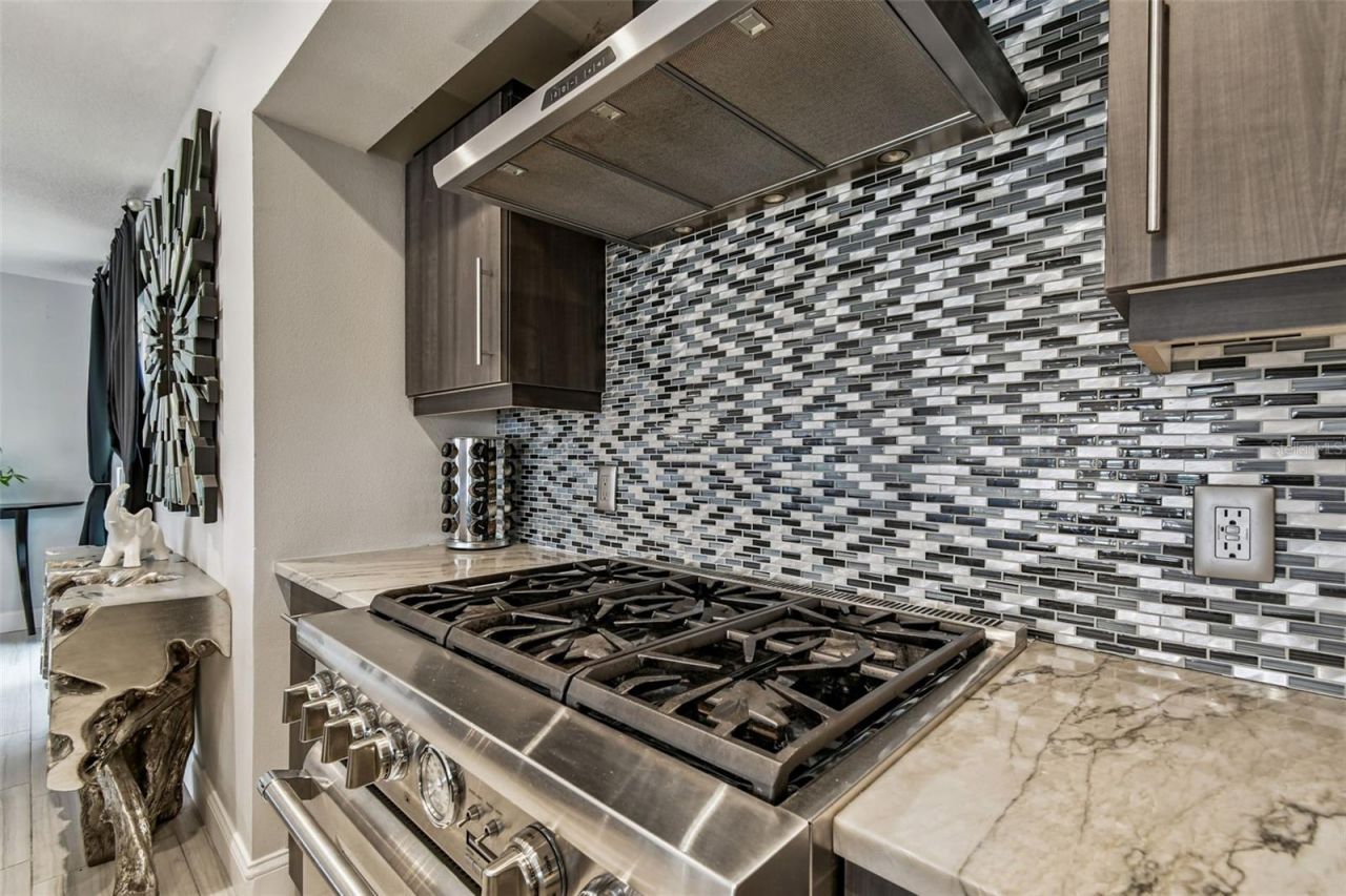 221 Howard Drive, Belleair Beach, FL 33786 Photo