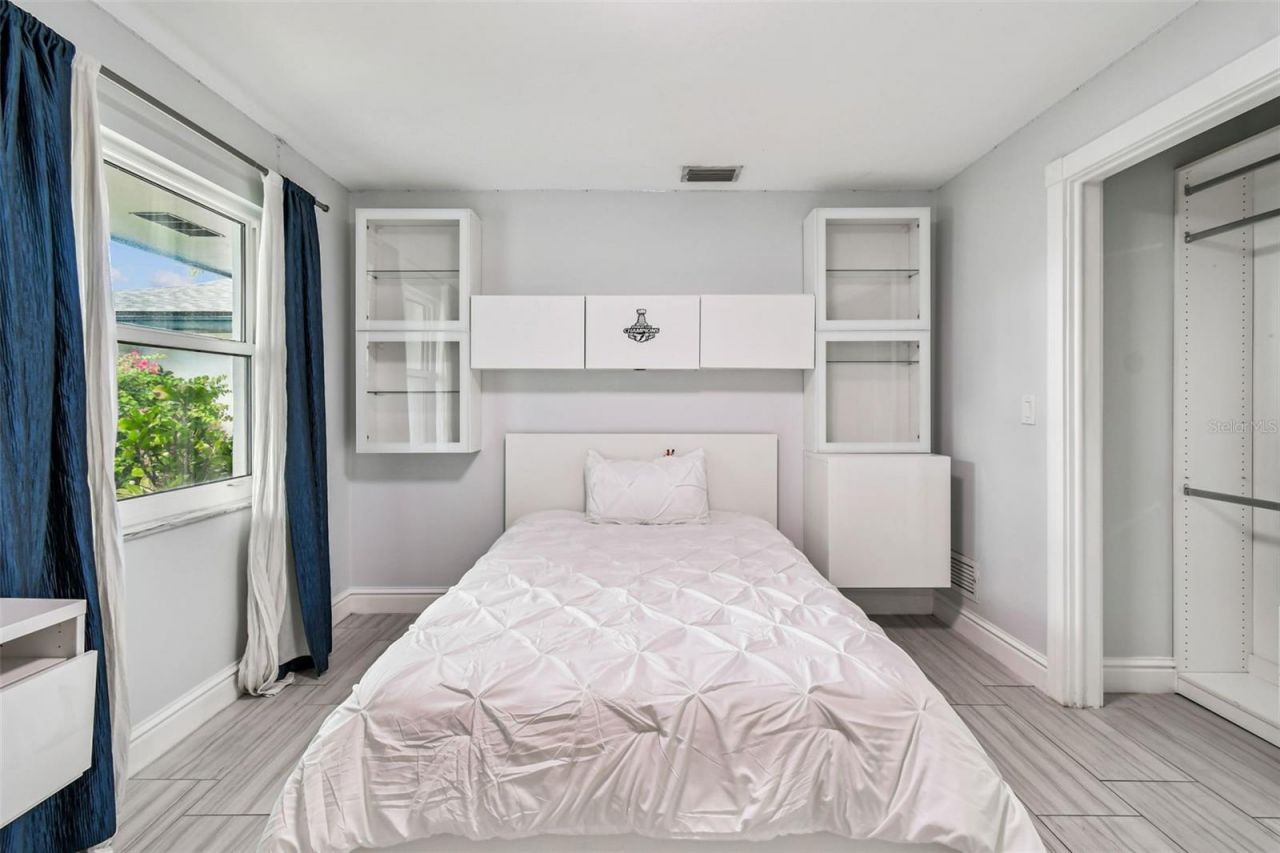 221 Howard Drive, Belleair Beach, FL 33786 Photo