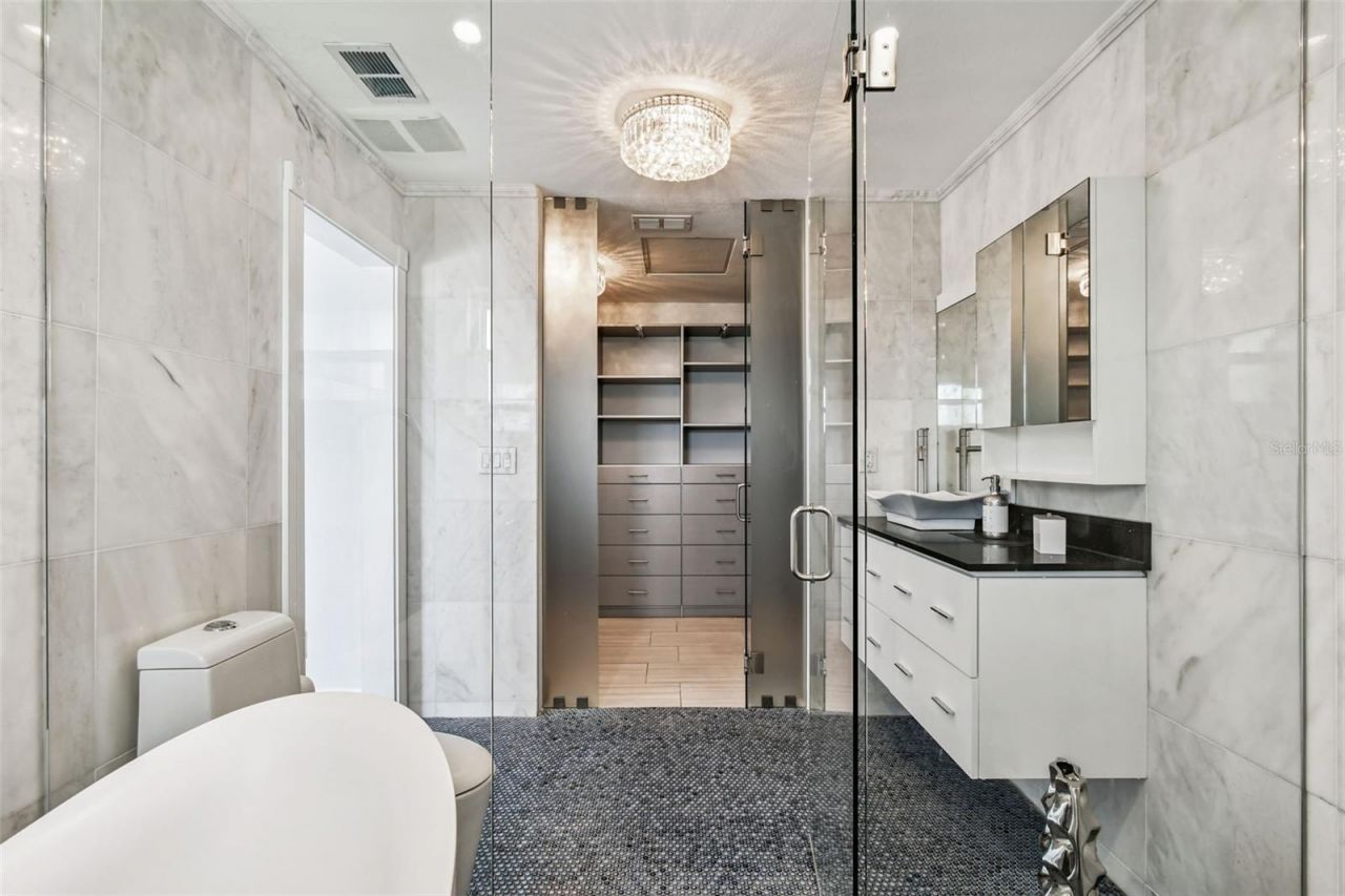 221 Howard Drive, Belleair Beach, FL 33786 Photo