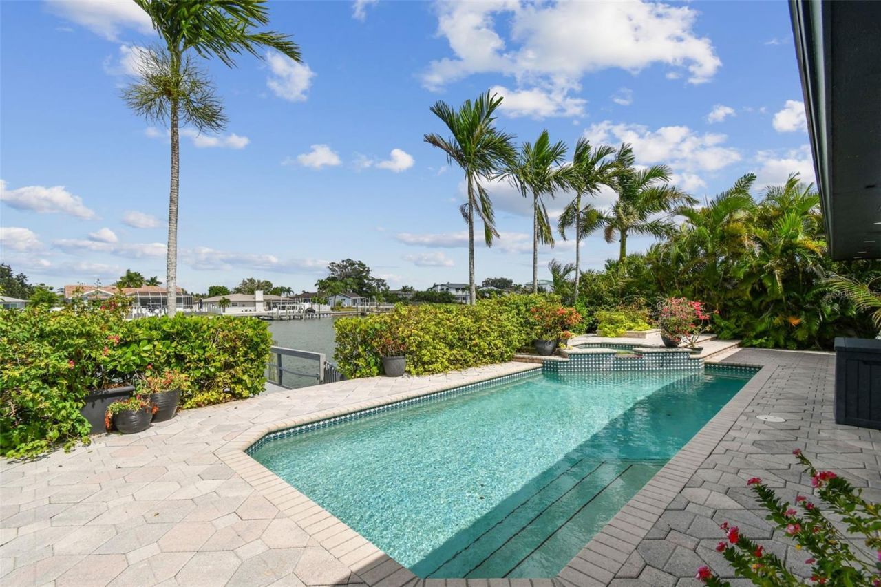 221 Howard Drive, Belleair Beach, FL 33786 Photo