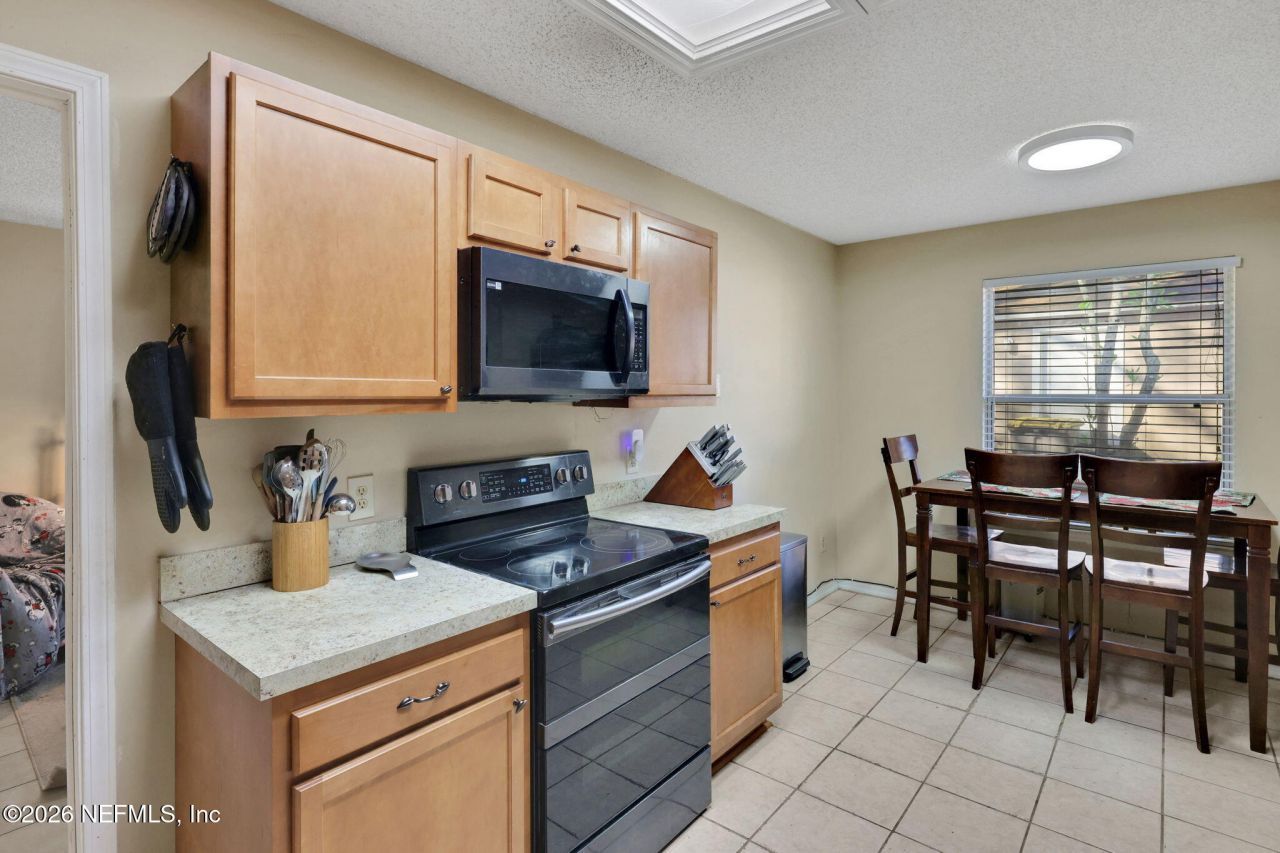 8457 Sugartree Drive, Jacksonville, FL 32244 Photo