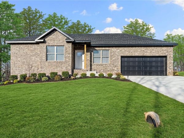 35 Wishaw Drive, Bella Vista, AR 72715
